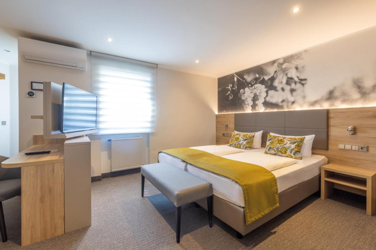 רודסהיים אם ריין Hotel Rose מראה חיצוני תמונה