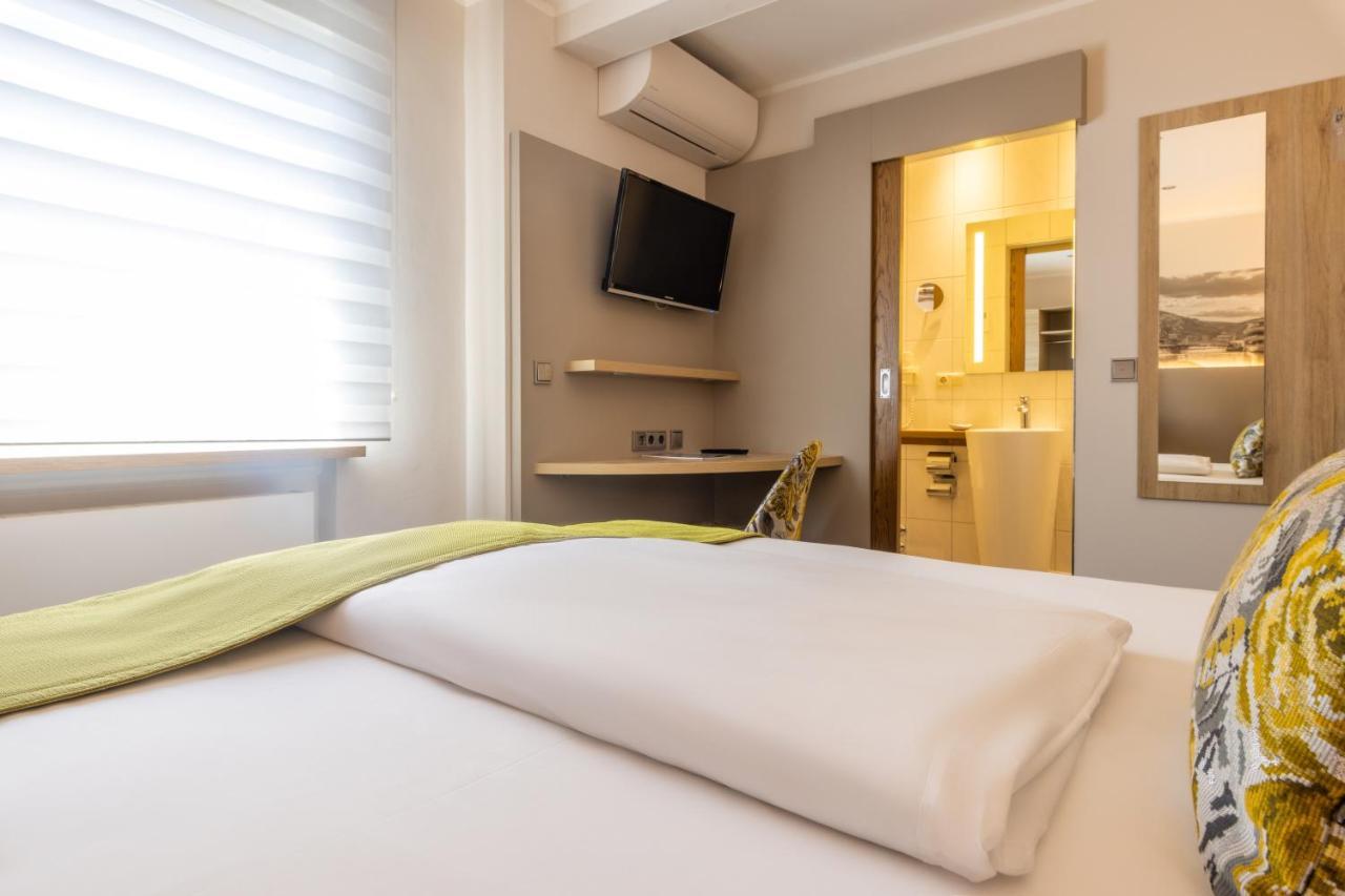 רודסהיים אם ריין Hotel Rose מראה חיצוני תמונה