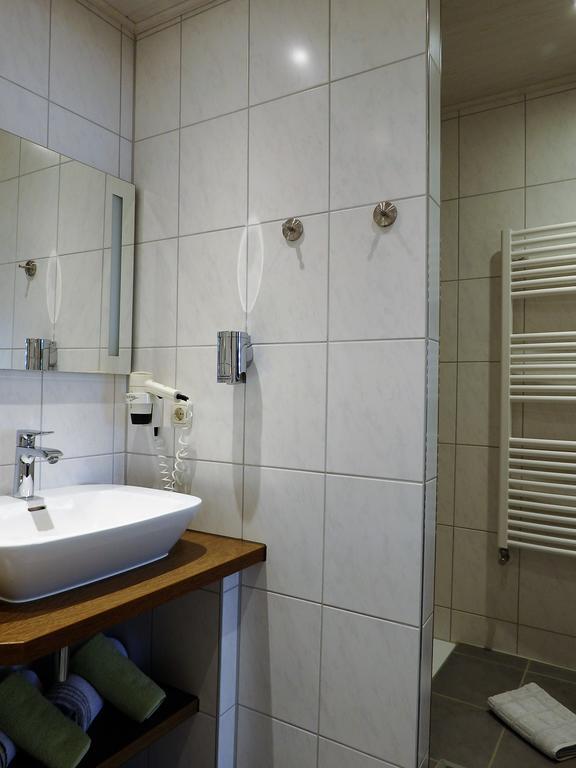רודסהיים אם ריין Hotel Rose מראה חיצוני תמונה